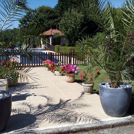 Chateau Le Poiron Bed and Breakfast Pissotte Esterno foto