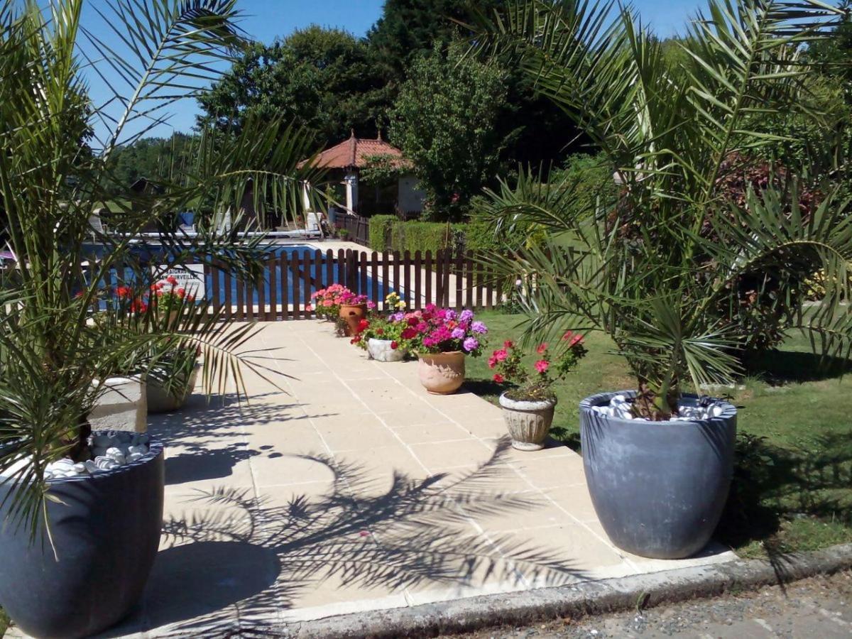 Chateau Le Poiron Bed and Breakfast Pissotte Esterno foto
