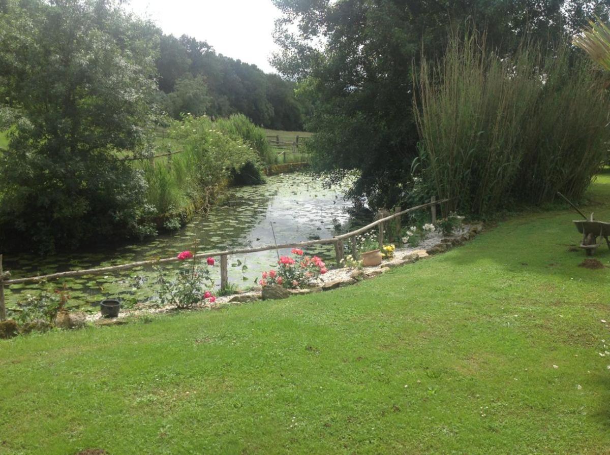 Chateau Le Poiron Bed and Breakfast Pissotte Esterno foto